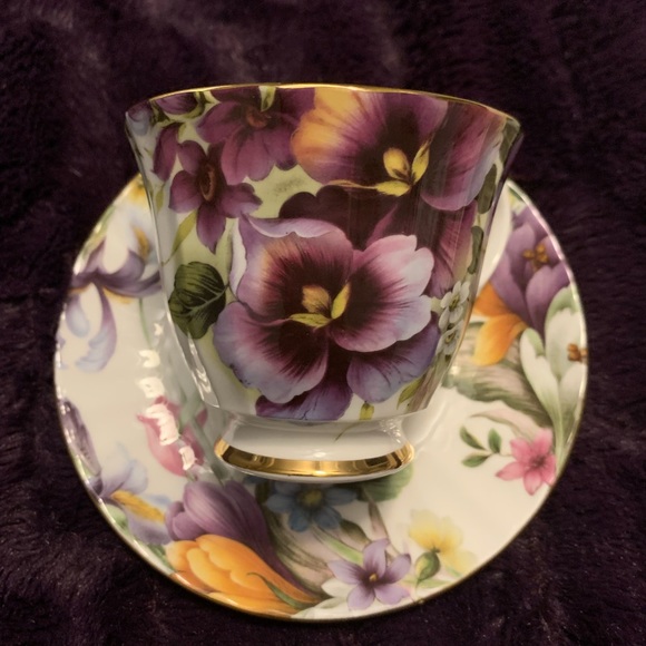Duchess Tea Cup and Saucer Like New! - Picture 1 of 6